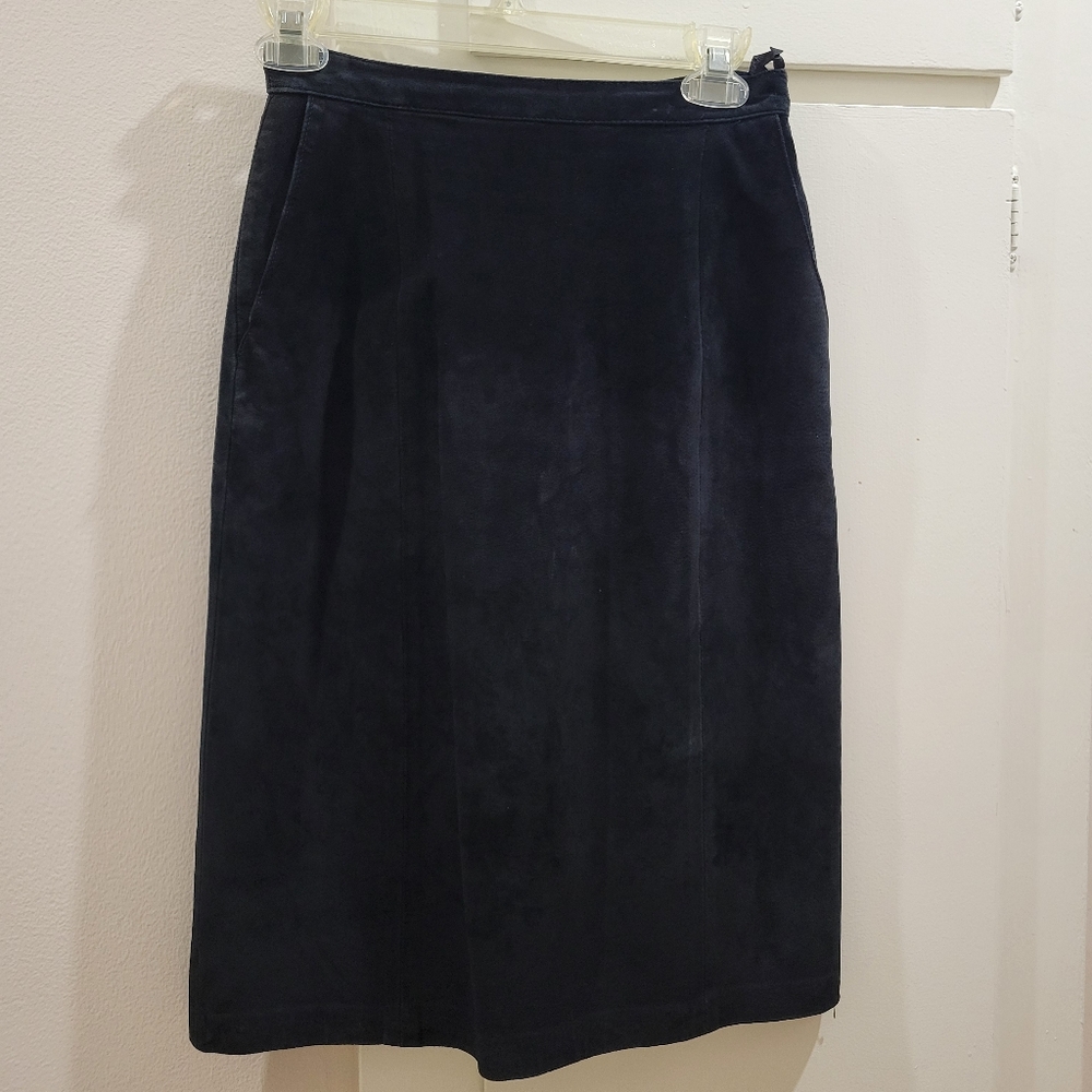 Wilson Suede Black Knee-Length Pencil Skirt